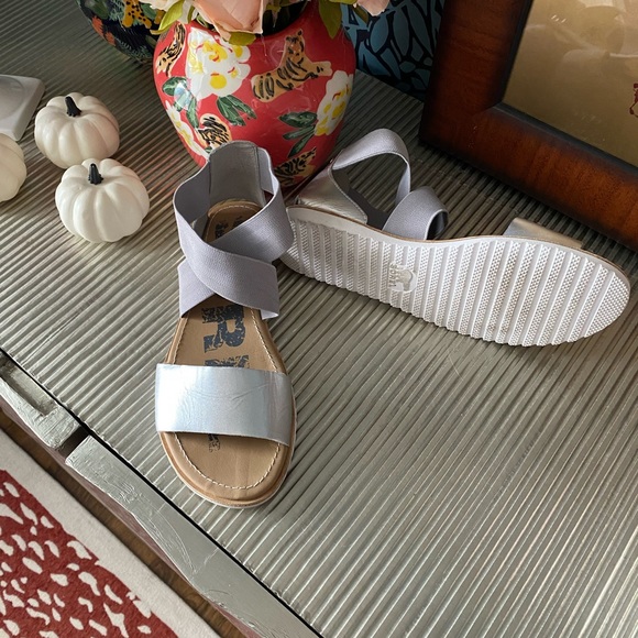 Silver Sorel Ella Sandals - Picture 3 of 7